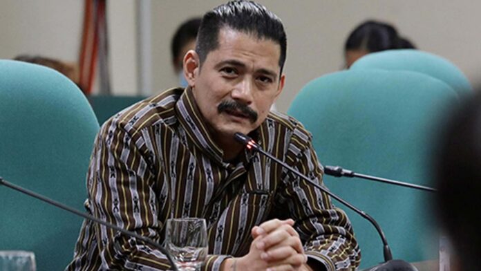 20231003-PAGEONE-Robinhood-Padilla